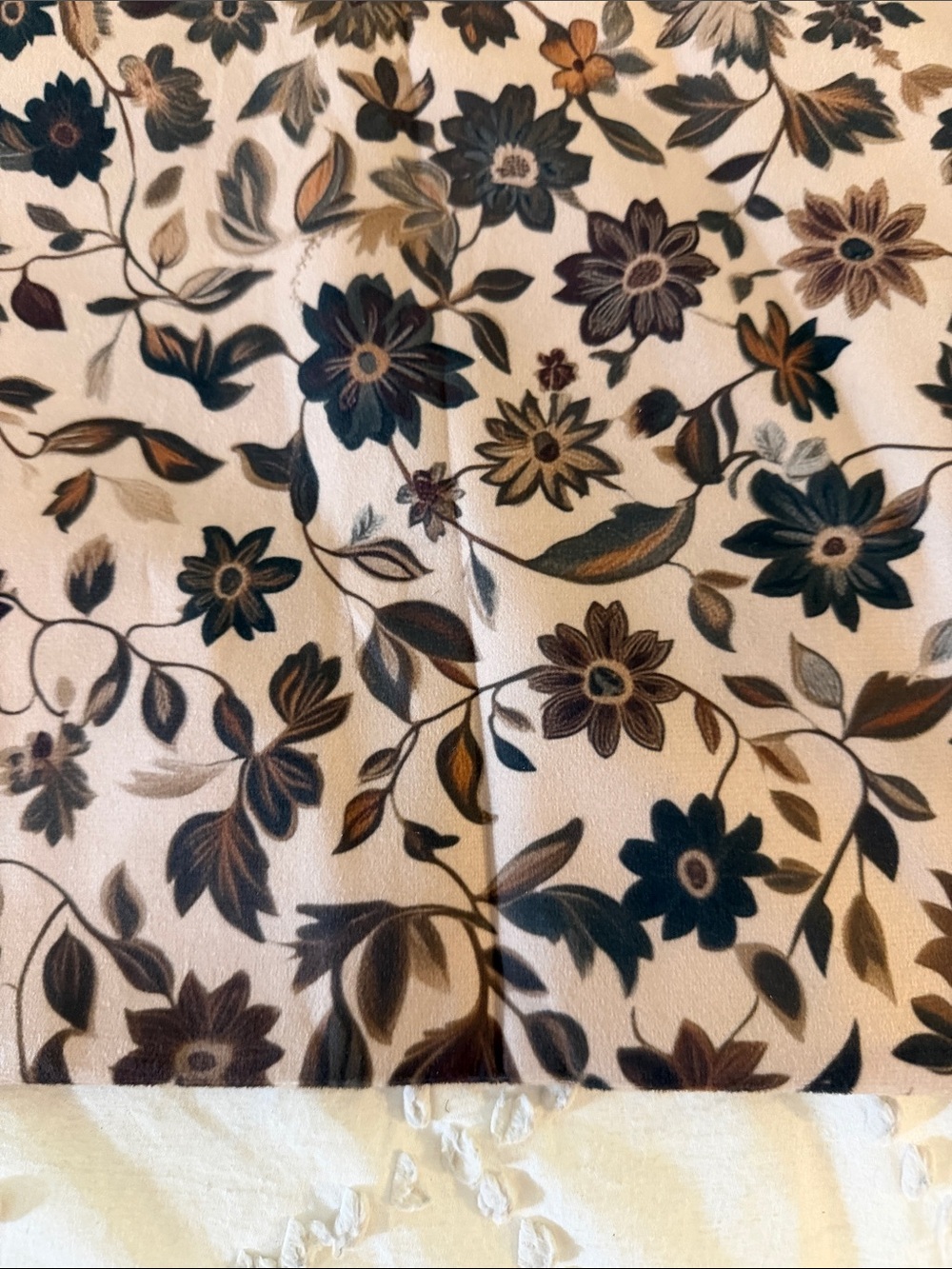 Floral Print Pillow Covers in Taupe and Brown nwot - Picture 3 of 9